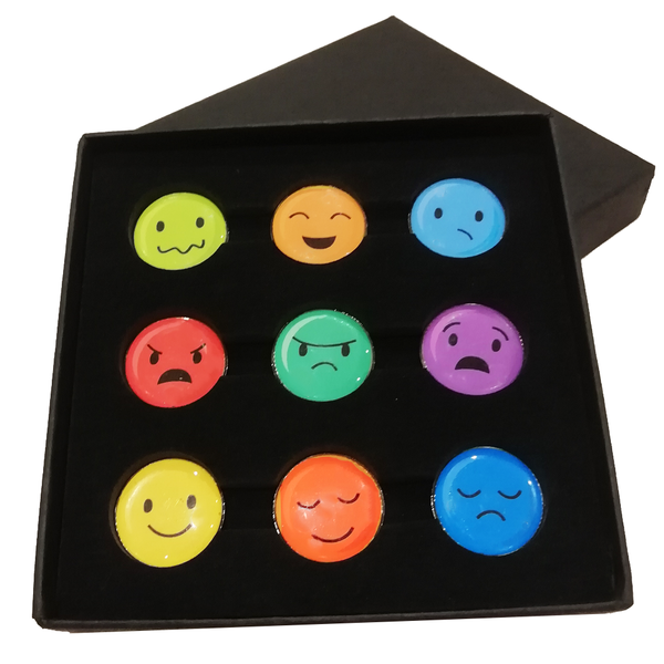 Emoji Ball Marker Gift Set - Golf Gifts UK - Golf wrapped up